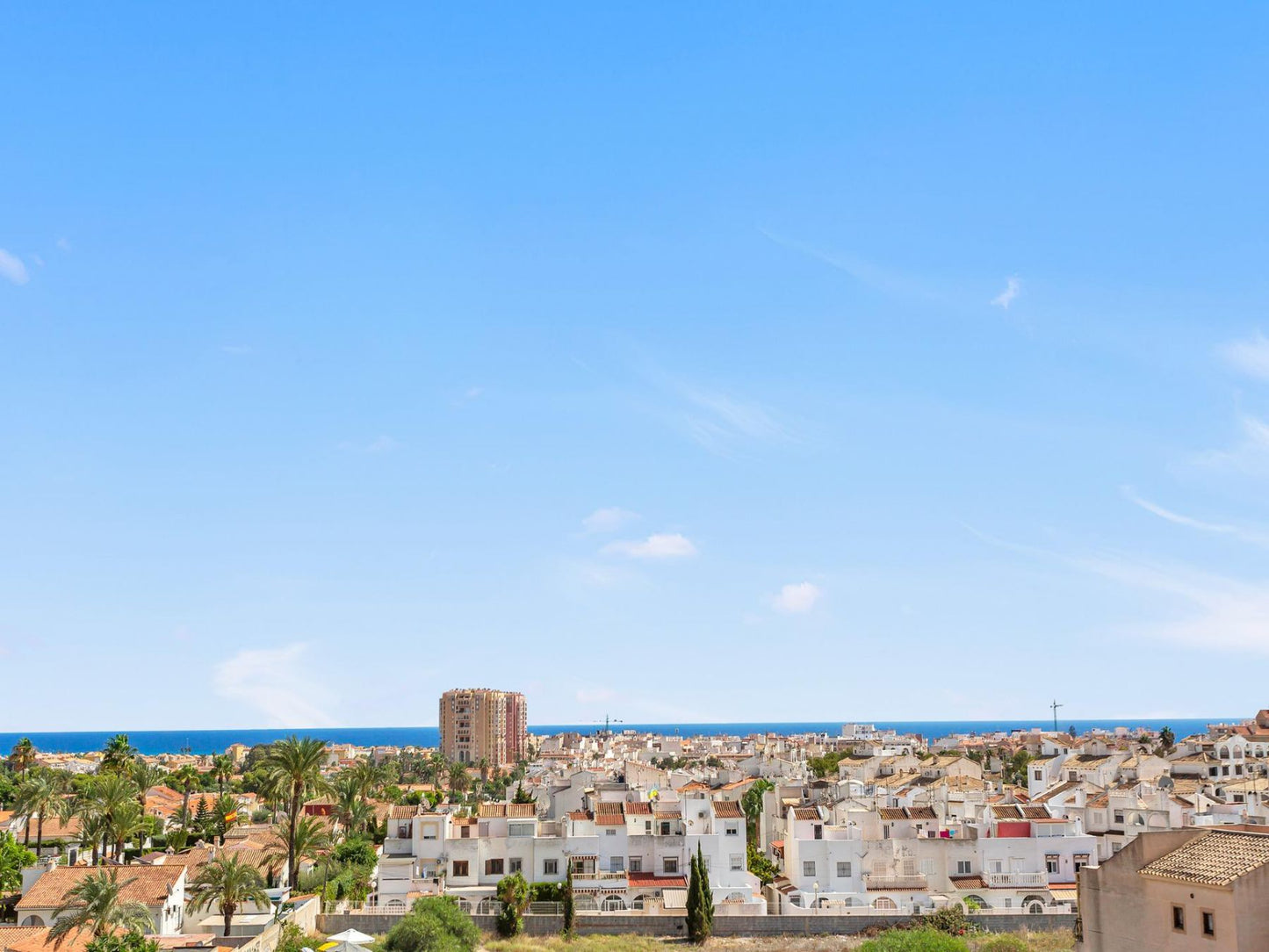 2 Bedrooms Apartment with Swimming Pool For Sale in Torrevieja