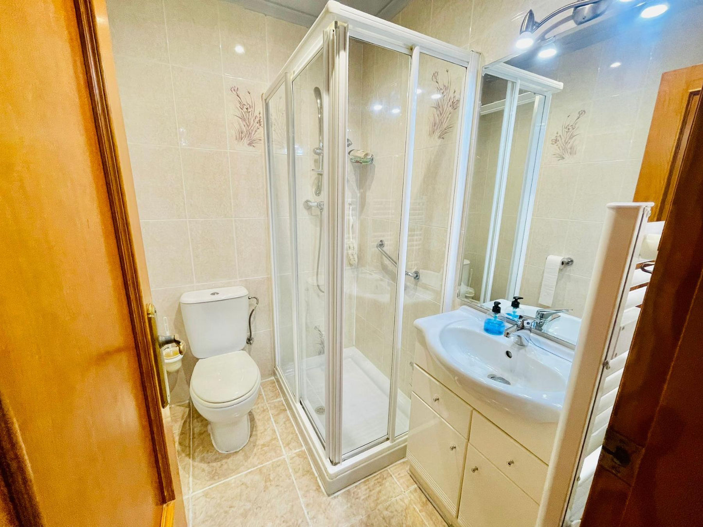 2 Bedrooms Apartment For Sale Just 500 meters from Acequion Beach