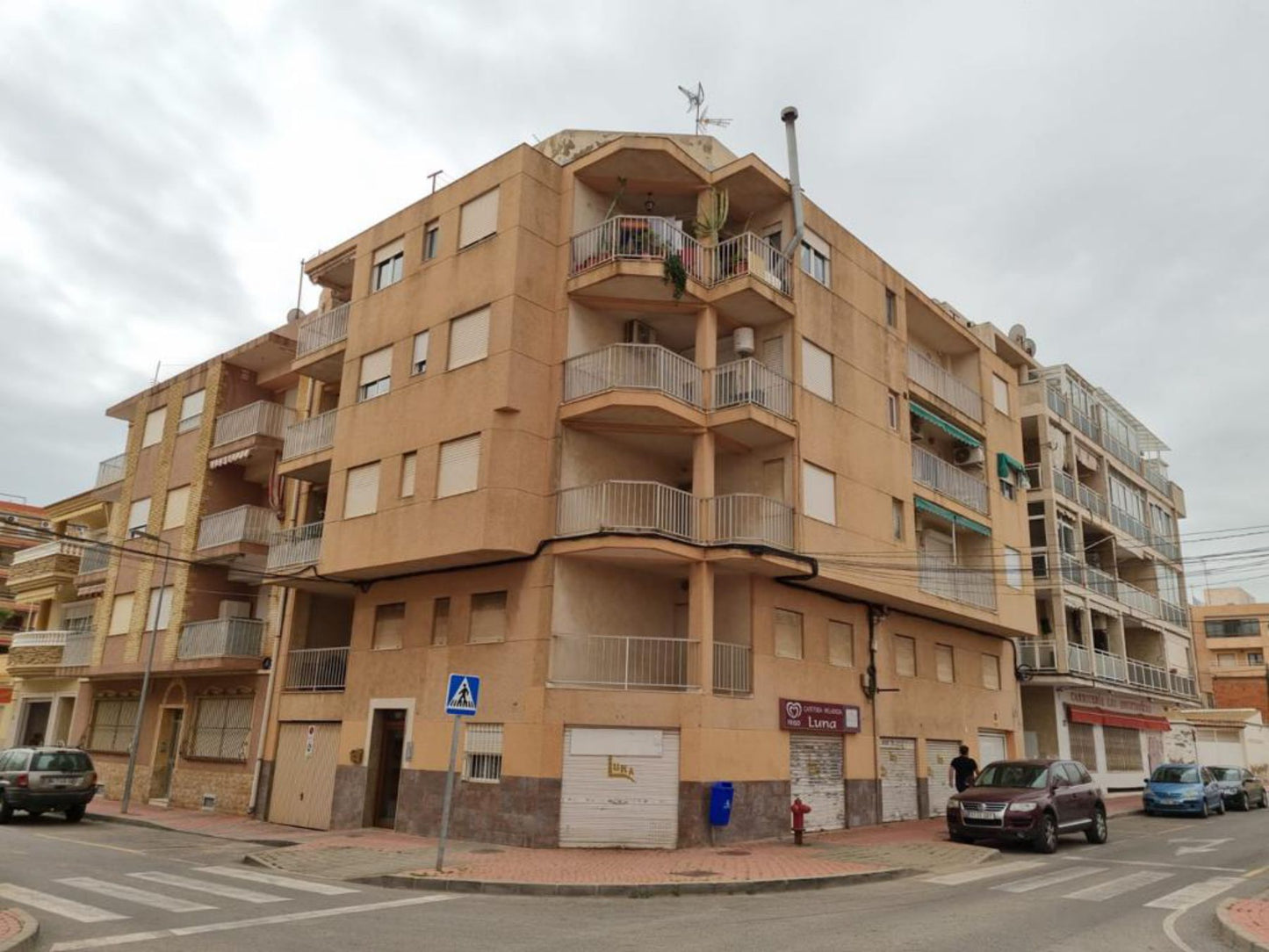 1 Bedroom Apartment For Sale in Naufragos Beach Torrevieja