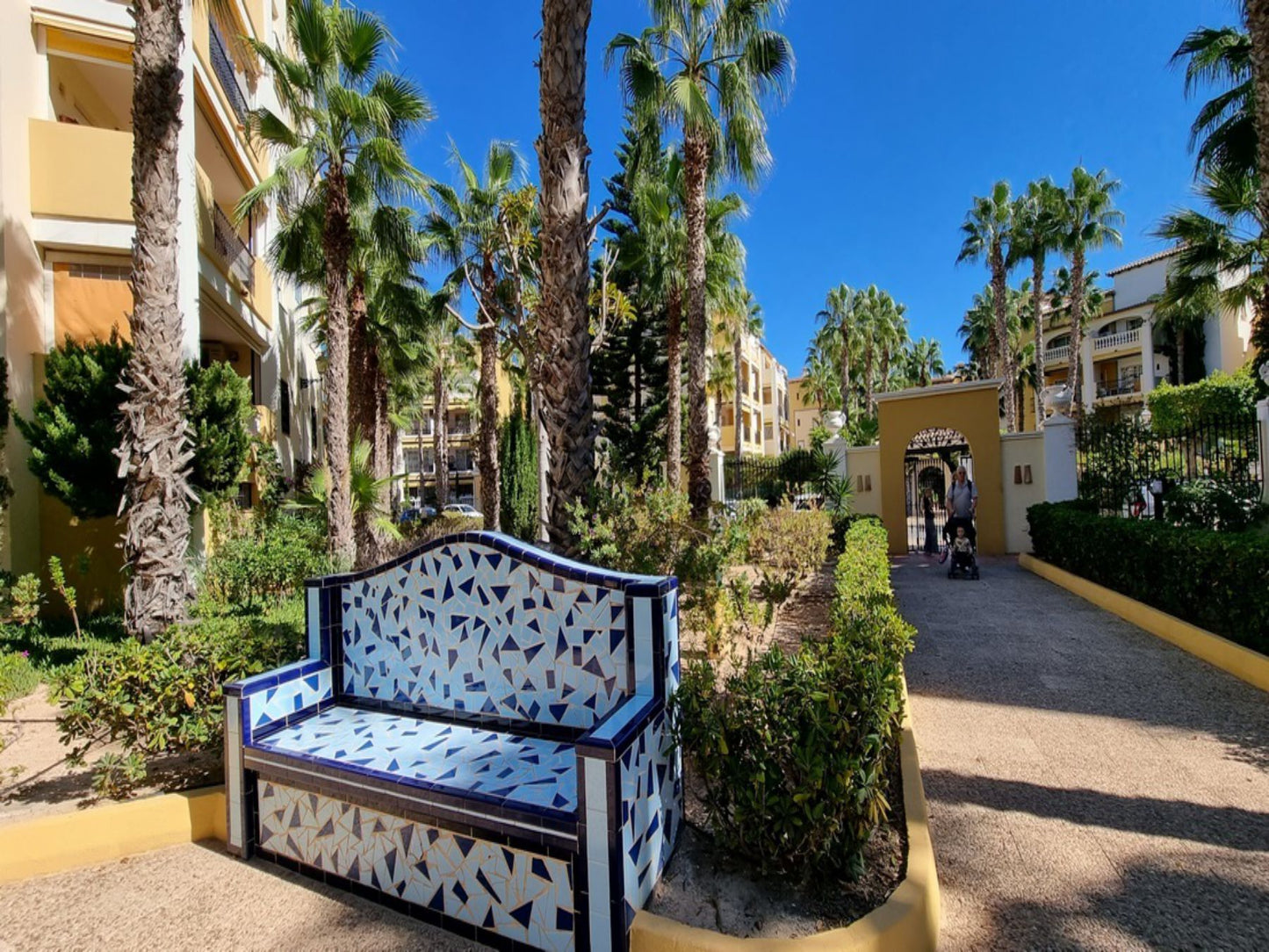 2 Bedrooms Luxurious Apartment Just 200 Meters from the Beach Torrevieja