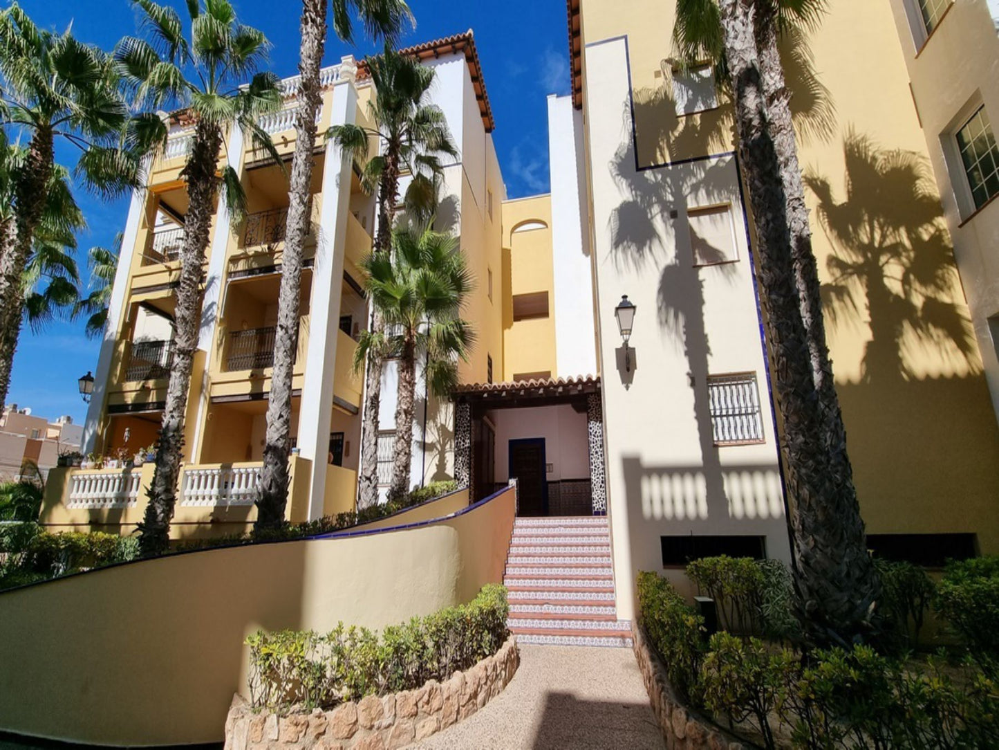 2 Bedrooms Luxurious Apartment Just 200 Meters from the Beach Torrevieja