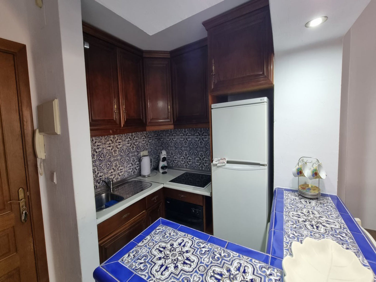 2 Bedrooms Luxurious Apartment Just 200 Meters from the Beach Torrevieja