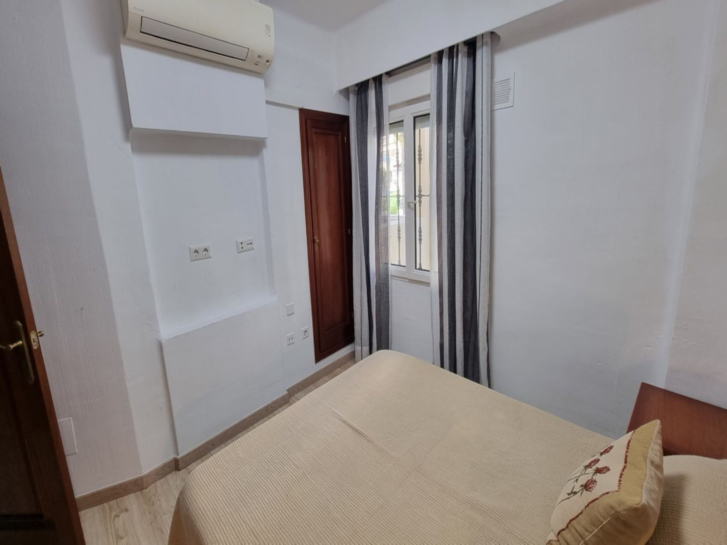 2 Bedrooms Luxurious Apartment Just 200 Meters from the Beach Torrevieja