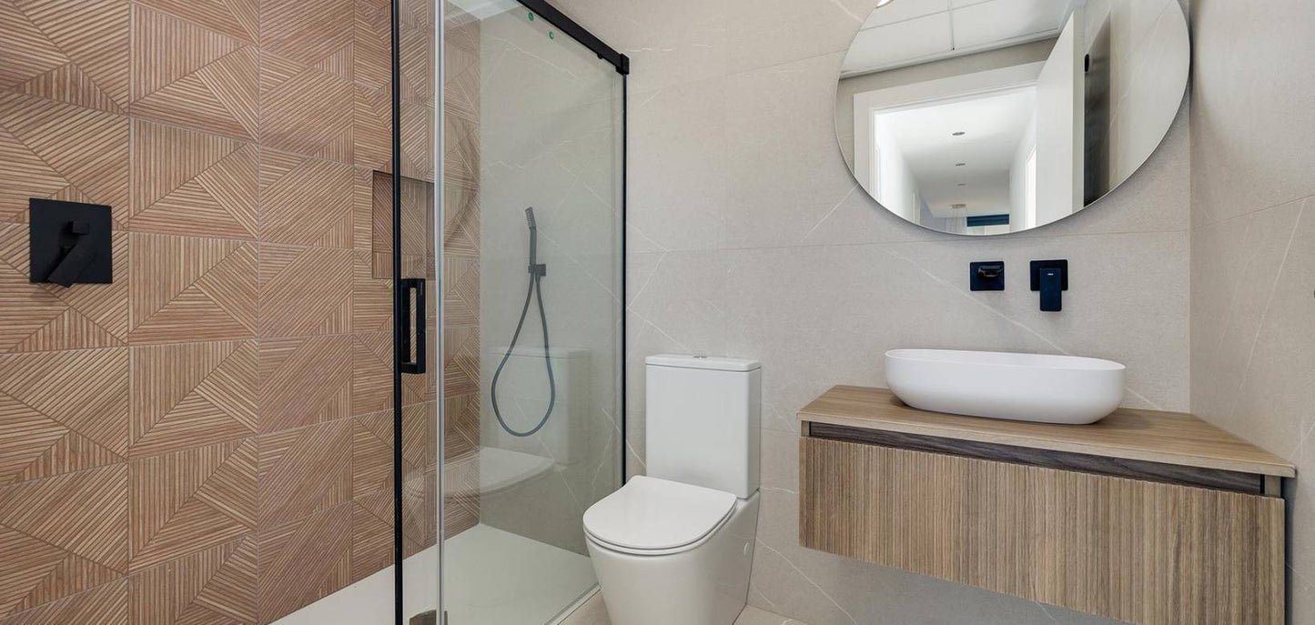 3 Bedrooms Villa For Sale in Torrevieja with Private Pool and Close to the Services
