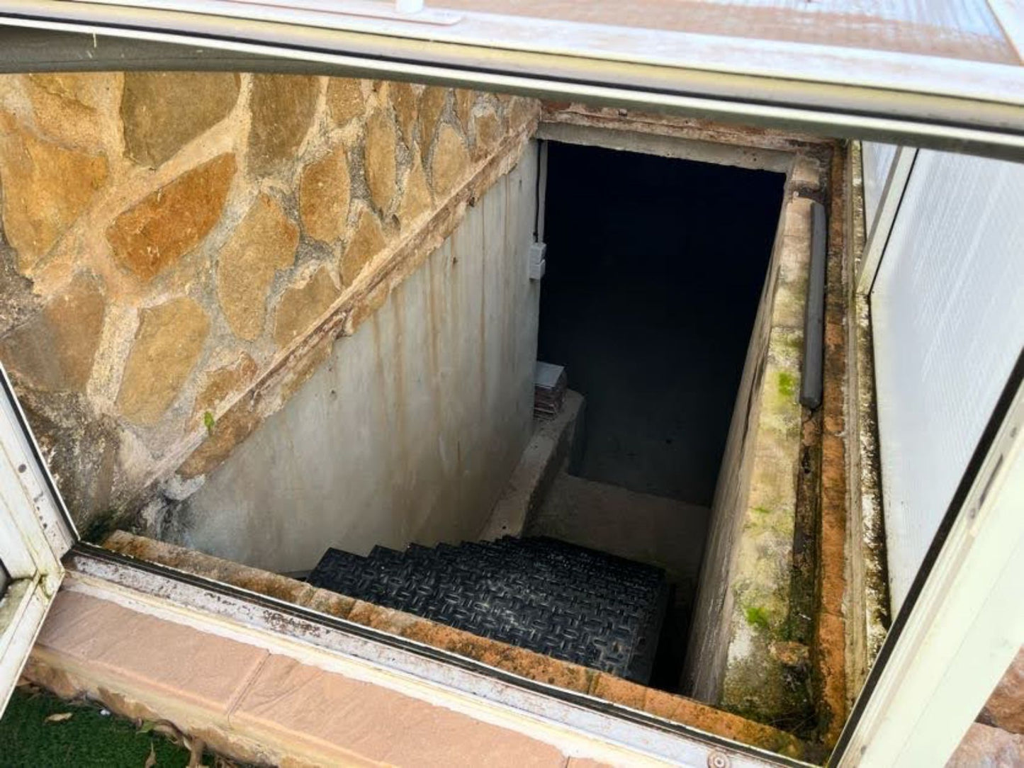 3 Bedrooms Villa with Private Pool For Sale in Guardamar