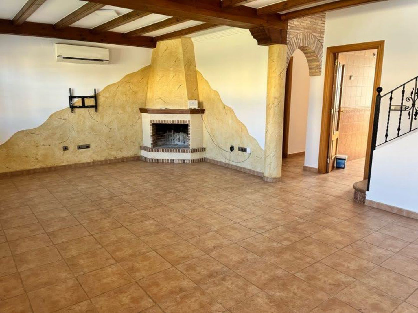 3 Bedrooms Villa with Private Pool For Sale in Guardamar