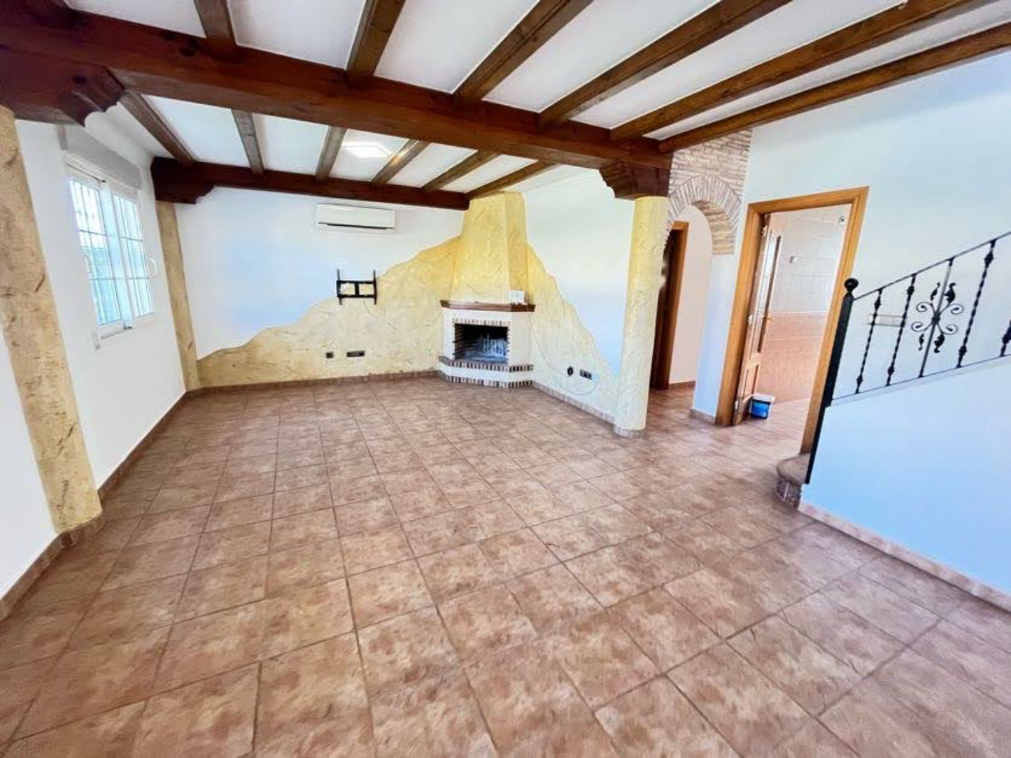 3 Bedrooms Villa with Private Pool For Sale in Guardamar