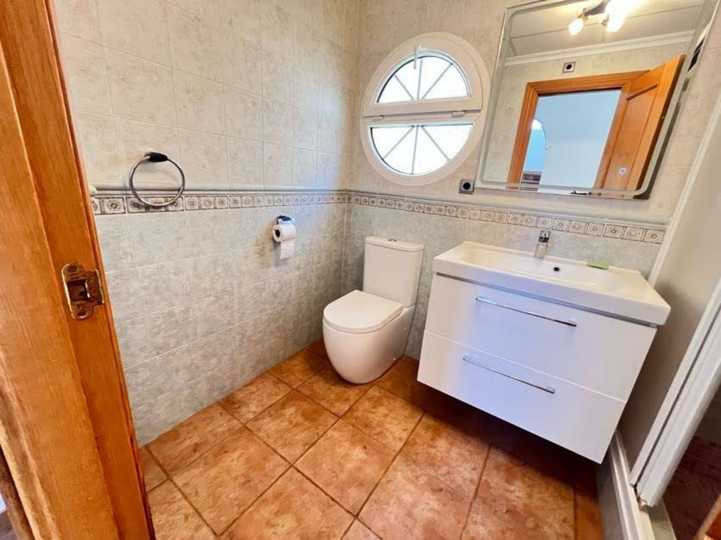 3 Bedrooms Villa with Private Pool For Sale in Guardamar