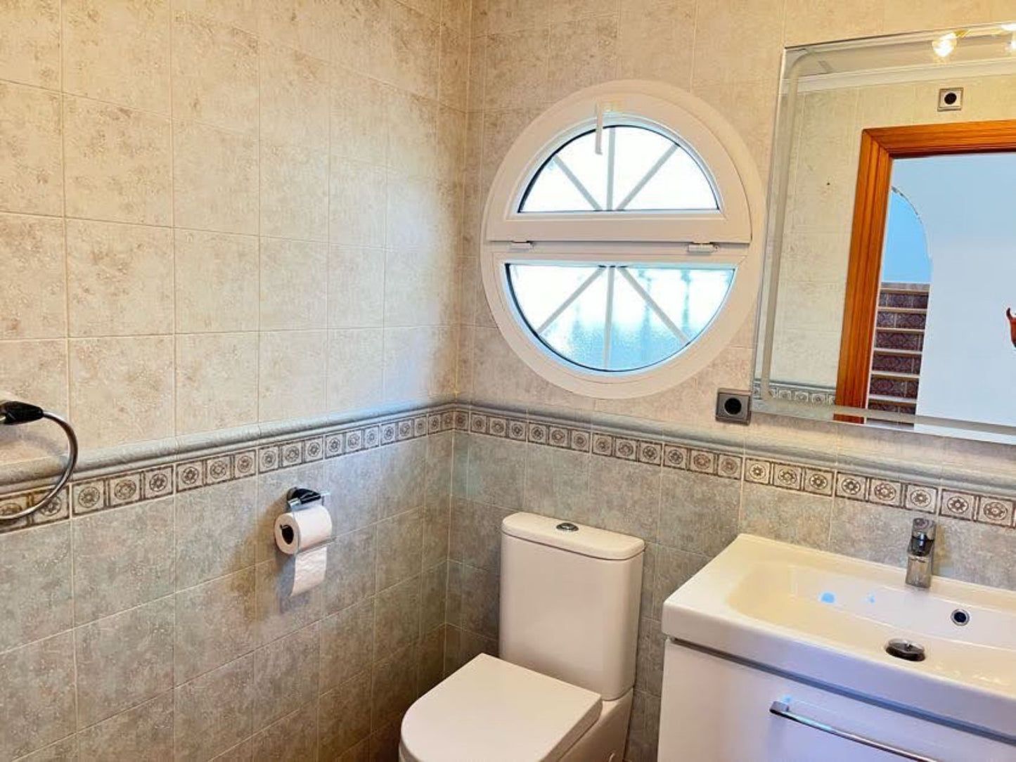 3 Bedrooms Villa with Private Pool For Sale in Guardamar