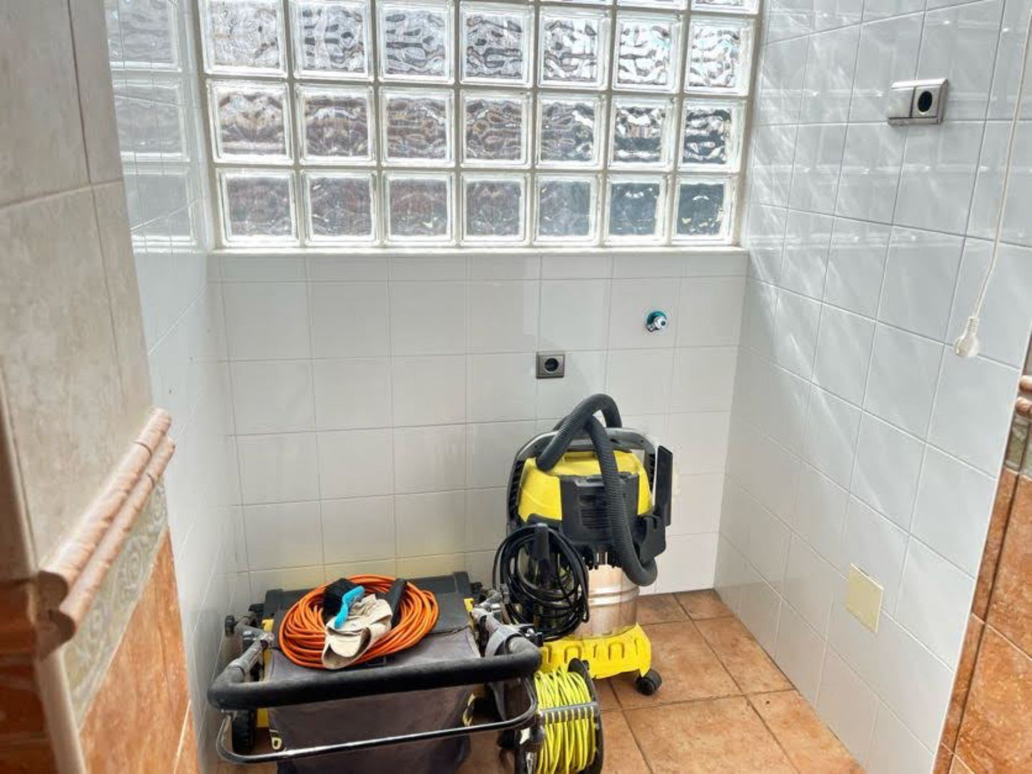 3 Bedrooms Villa with Private Pool For Sale in Guardamar