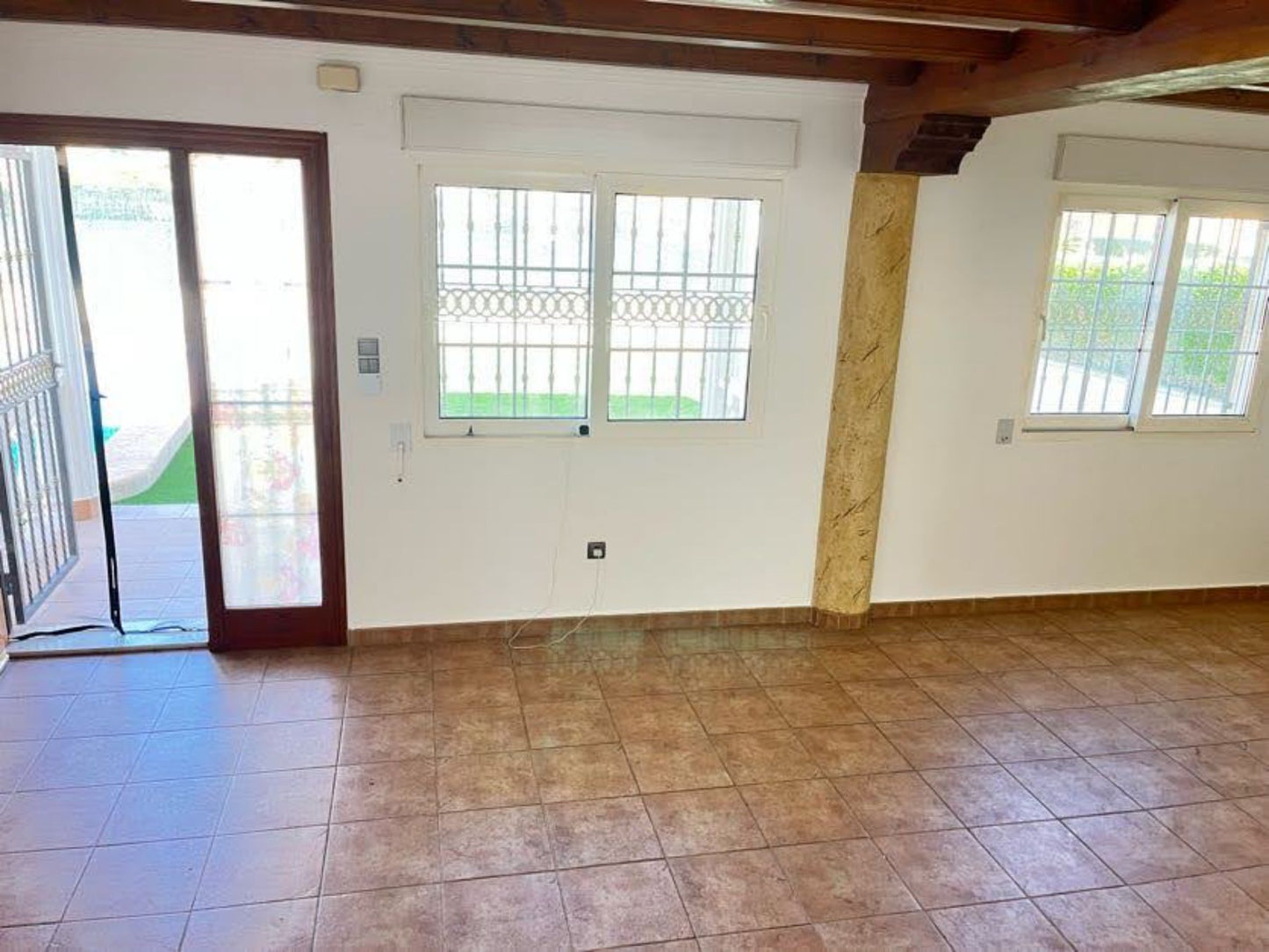 3 Bedrooms Villa with Private Pool For Sale in Guardamar