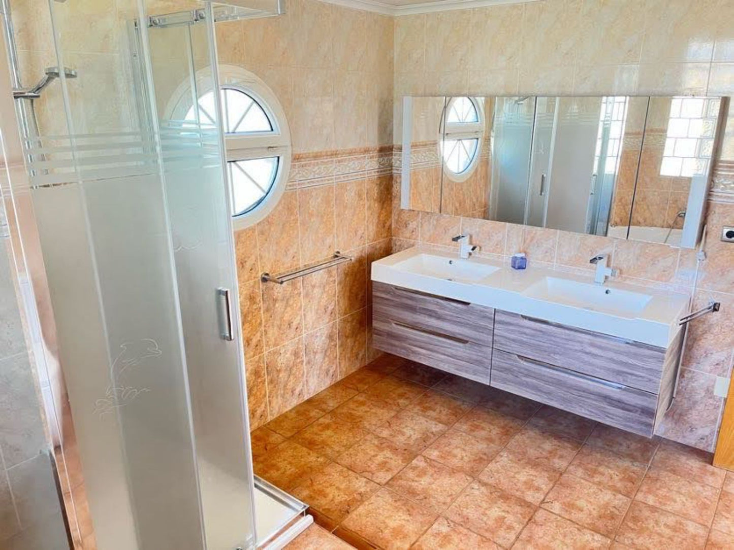 3 Bedrooms Villa with Private Pool For Sale in Guardamar