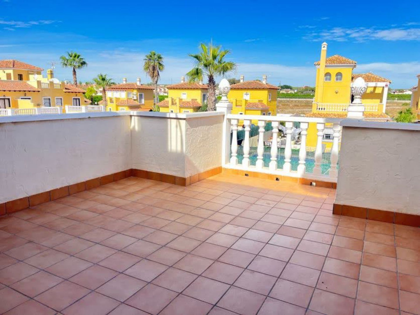 3 Bedrooms Villa with Private Pool For Sale in Guardamar