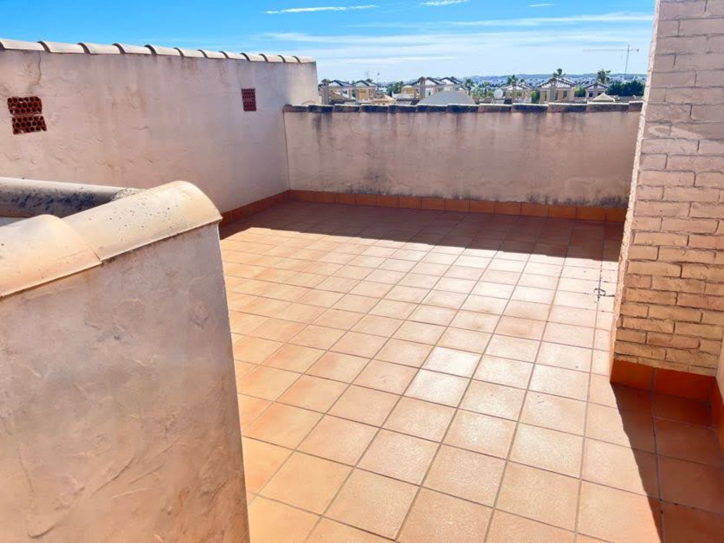 3 Bedrooms Villa with Private Pool For Sale in Guardamar