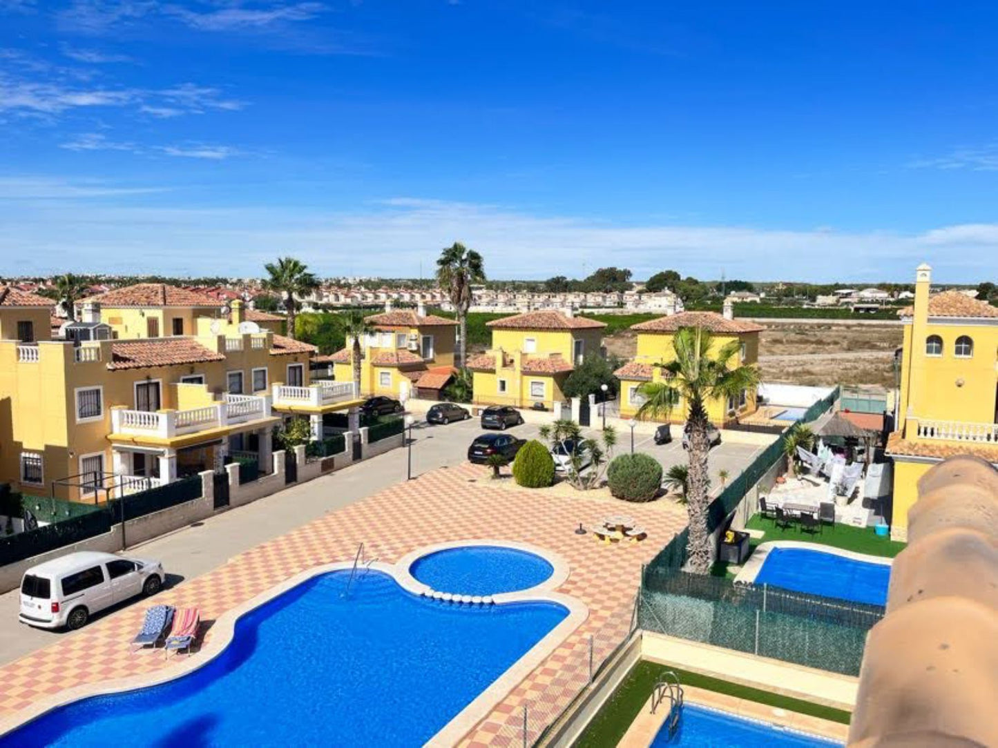 3 Bedrooms Villa with Private Pool For Sale in Guardamar