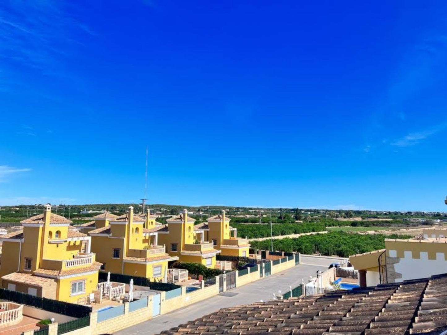 3 Bedrooms Villa with Private Pool For Sale in Guardamar