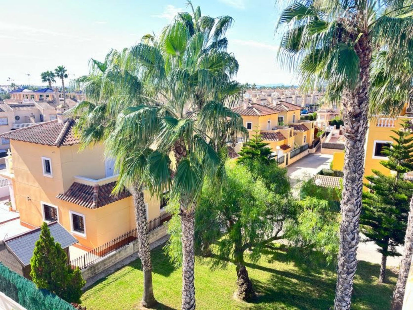 3 Bedrooms Villa with Private Pool For Sale in Guardamar