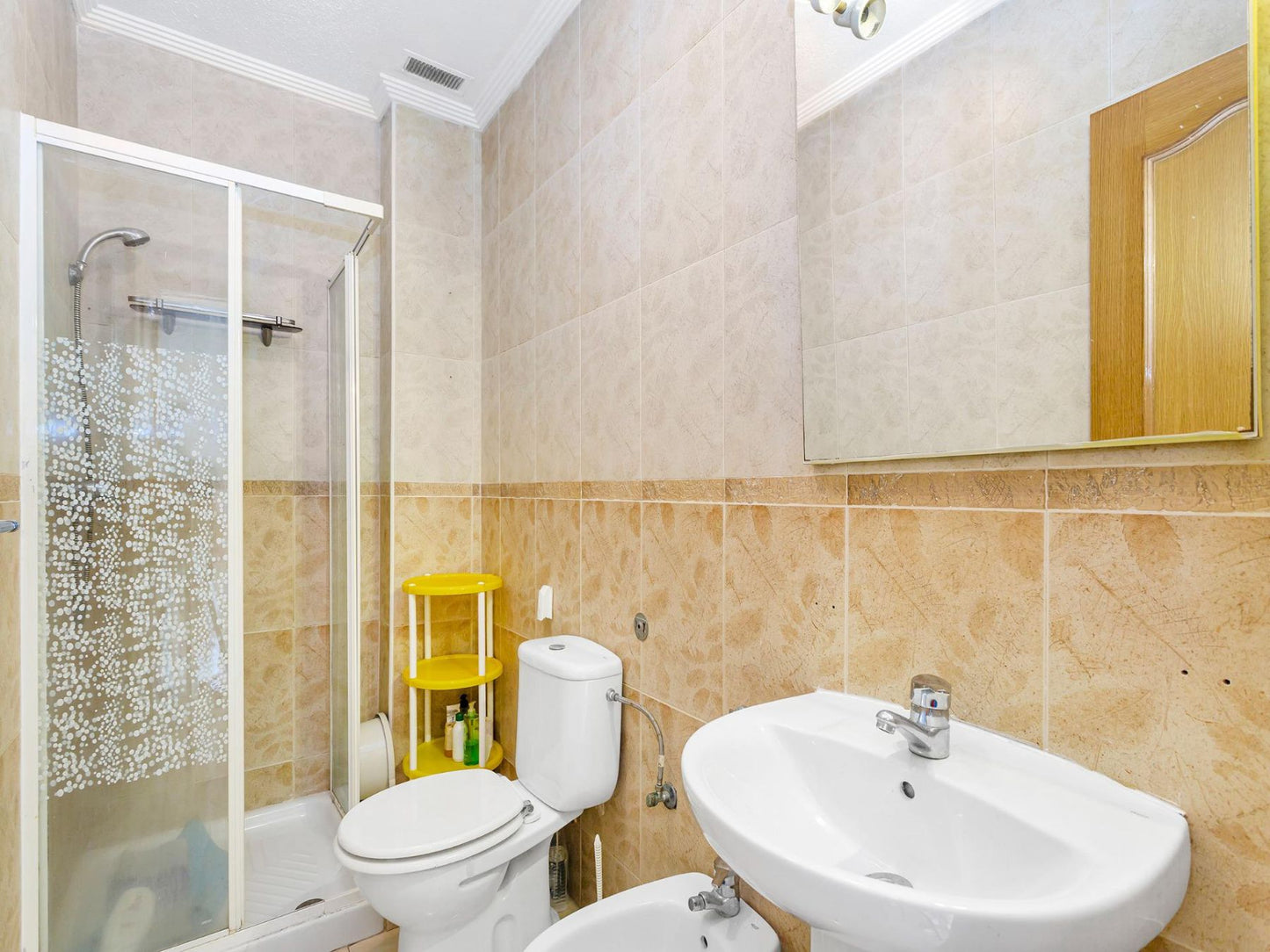 2 Bedrooms Apartment with Swimming Pool For Sale in Torrevieja