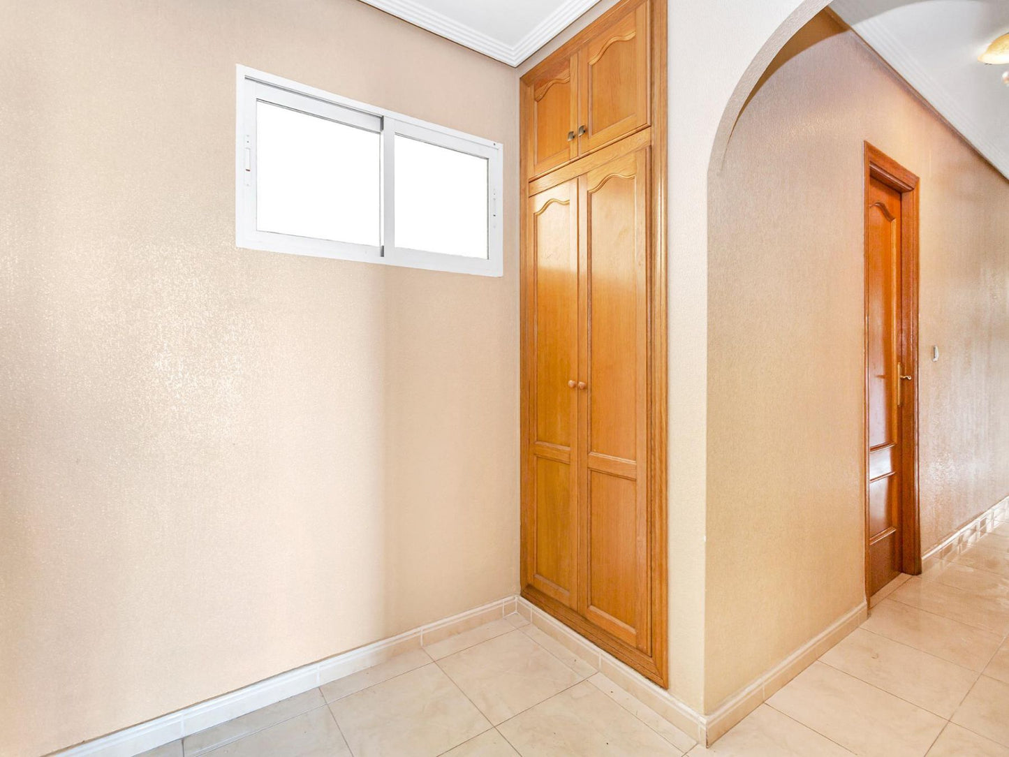 2 Bedrooms Apartment with Swimming Pool For Sale in Torrevieja